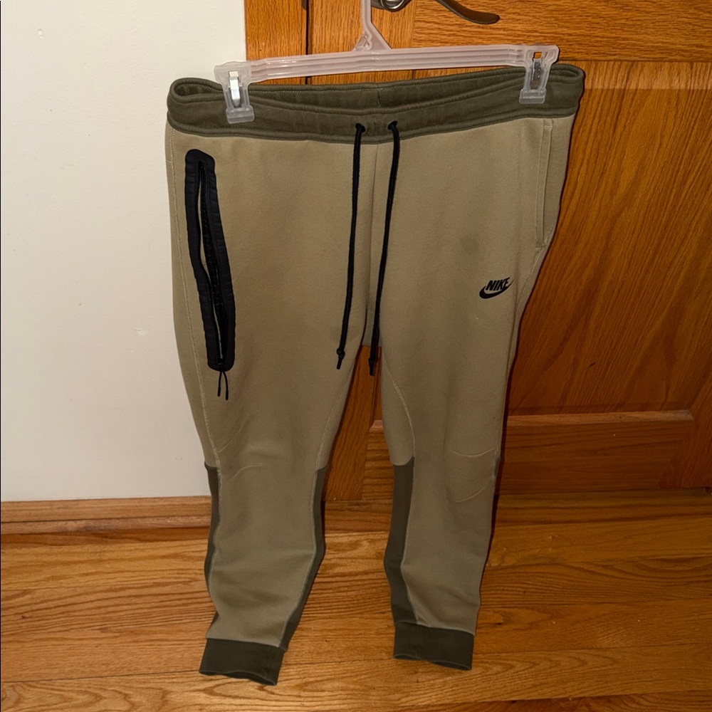Nike Tech Fleece Jogger Sweatpants